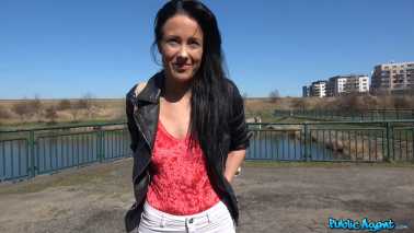 PublicAgent - Abigail Ash - Horny art student swallows cumload