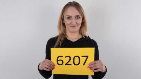 Czech Casting - Zuzana 6207