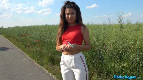 Public Agent - Jade Presley - Sexy Spanish Fuck In Field For Cash