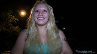 PublicAgent E122 - Lola