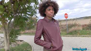 PublicAgent - Luna Corazon - Ebony With Hot Body Fucked in a Car