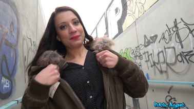 PublicAgent - Therese Bizarre - Cutie Fucked in Abandoned Subway