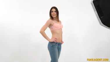 FakeAgent - Jessica Beil - Model Learns the Perfect Blowjob