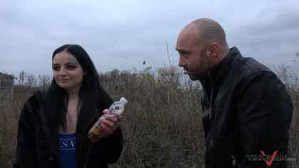 Take Van - Andy - Naked, Robbed Babe On The Way