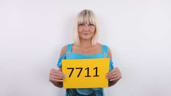 CzechCasting - Dana 7711