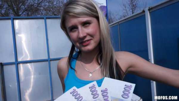 PublicPickUps - Tracy Anderson aka Kelly Candy - Getting The Works