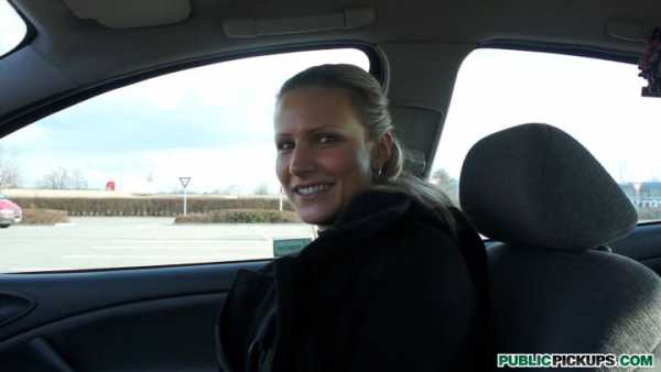 PublicPickUps - Holly aka Samantha Jolie - Giving Holly A Ride