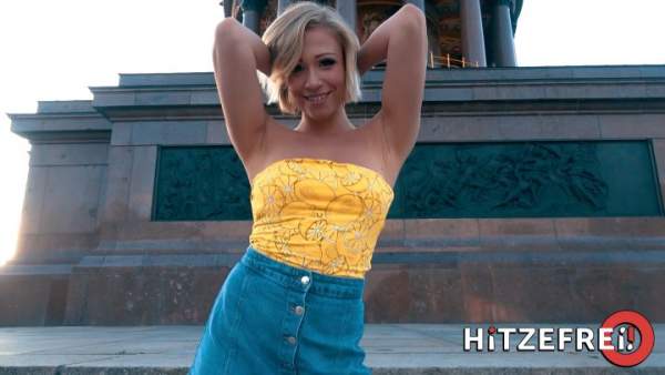 Hitzefrei - Gabi Gold - Naughty Intermezzo At The Siegessaule