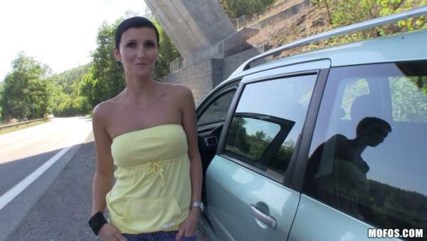 PublicPickUps - Gabrielle Gucci - Car Trouble