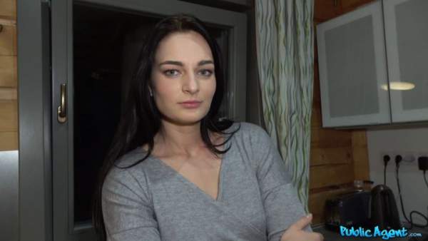 PublicAgent - Leanne Lace - Take My Pussy For A Discount