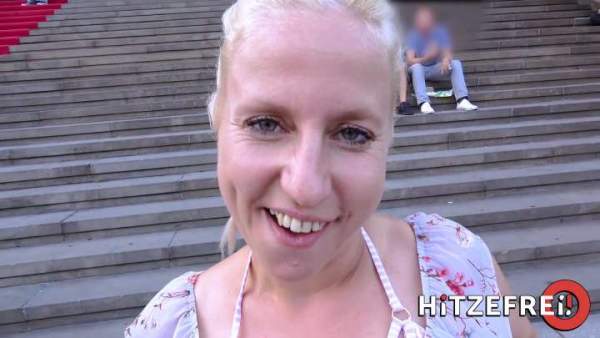 Hitzefrei - Jana Schwarz - Gino And Jana Get It On In A Berlin Hotel