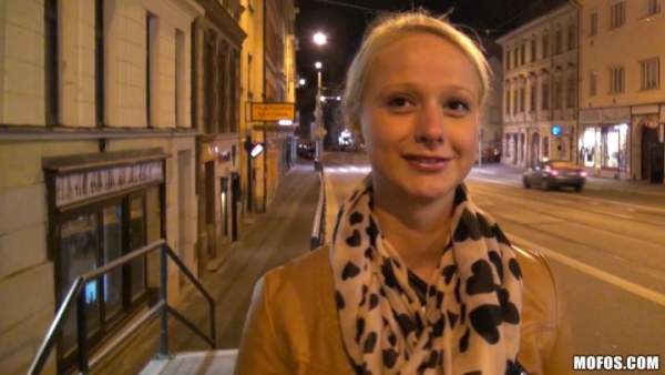 PublicPickUps - Tonya aka Rachel La Rouge - Ass In An Apartment Hallway