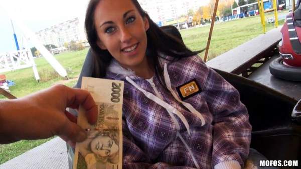 PublicPickUps - El Storm - Theme Park Pickup