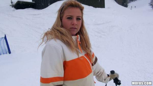 PublicPickUps - Nataly Cherie - Flashing Double-D's While She Skis