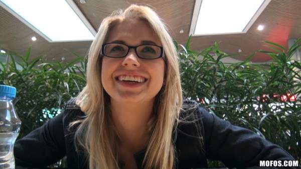 PublicPickUps - Violetta Pink - One In The Pink