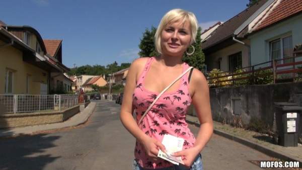 PublicPickUps - Alexis Leone aka Laura Sweet - Direct Me To Your Pussy