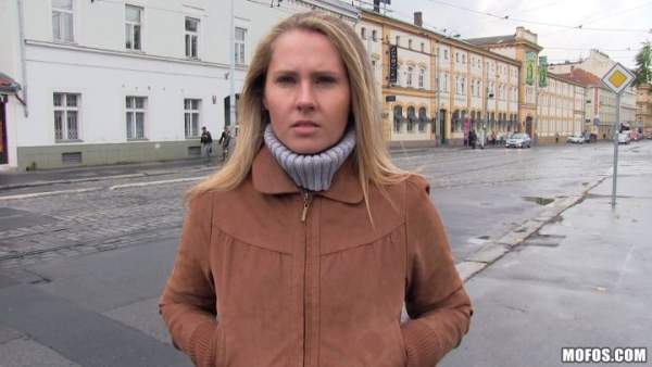 PublicPickUps - Susane aka Zuzana Z - The Direct Approach