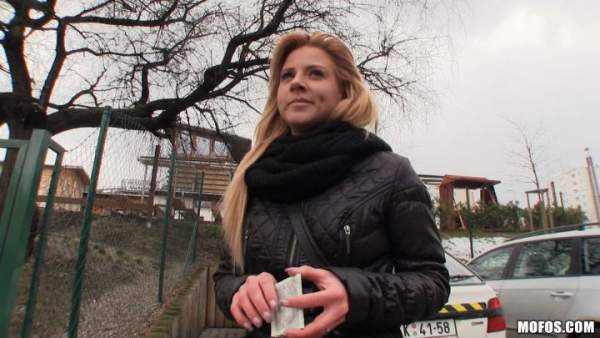 PublicPickUps - Nathaly Cherie - Cash Money Gets You That Honey