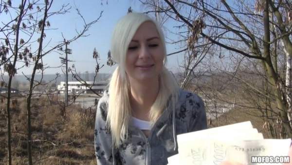 PublicPickUps - Lenny Elleny - Seduction of a Czech Amateur