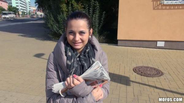 PublicPickUps - Ashley Woods - Amateur Slut Fucks for Cash