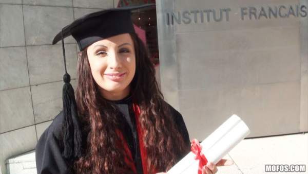 PublicPickUps - Kerry Raven - Blowjob on the Balcony