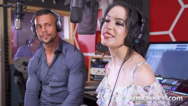 Private - Anna De Ville Enjoys Threesome With DP