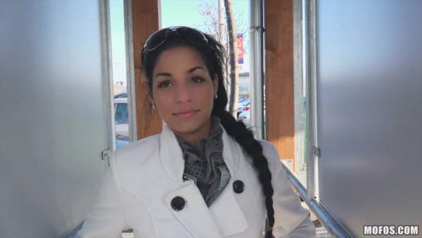 PublicPickUps - Nancy - Petite Hottie Rides Dick