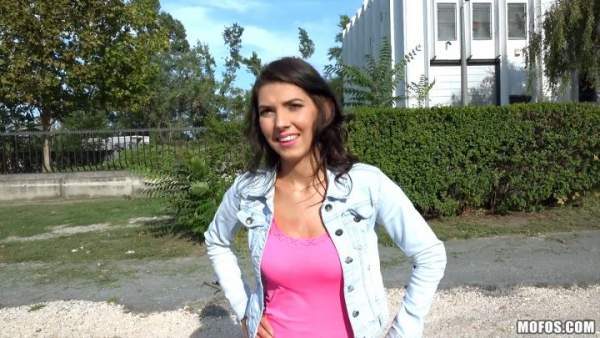 PublicPickUps - Bessi - Brunette Sucks Stranger's Dick