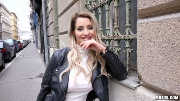 PublicPickUps - Sienna Day - Leggy Brit With Big Tits Loves Big Cock