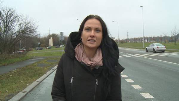 Czech Experiment 10 - Petra - Non-commital public sex