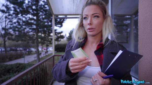 PublicAgent - Isabella Deltore - Blonde Ozzie Fucks To Save The Bush