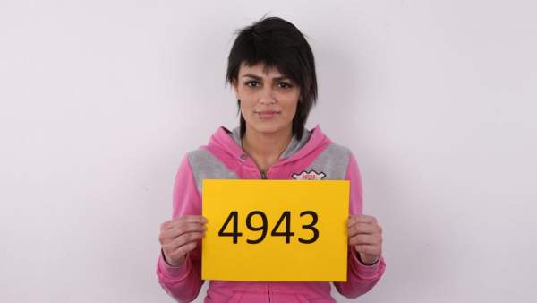 CzechCasting - Zuzana 4943