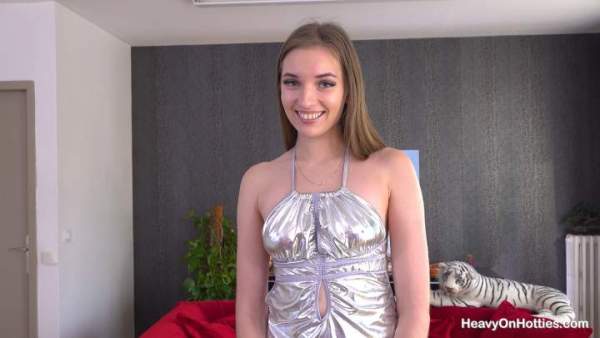 HeavyOnHotties - Vika Lita - Market Sex