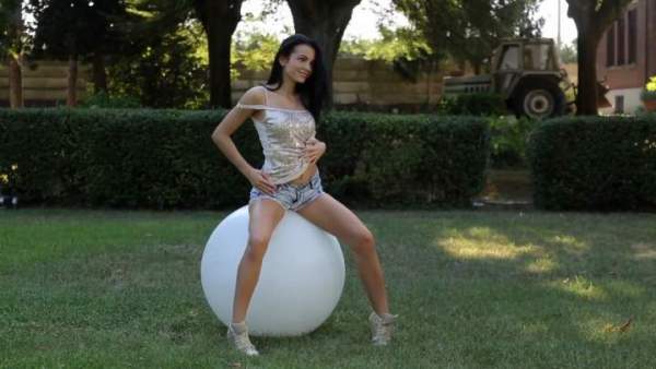 MetArt - Sapphira A - Bike And Ball