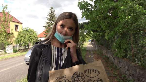 CzechStreets E125 - Polina Maxim - Food Car Massacre