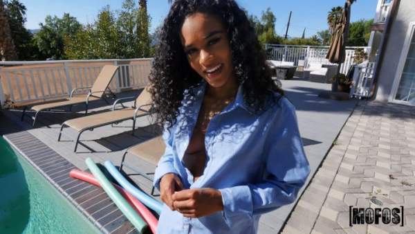 StrandedTeens - Scarlit Scandal - Helpful Neighbor