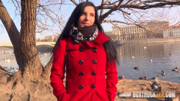 BoxTruckSex - Lucia Denvile Face-Fucked By The Masseur