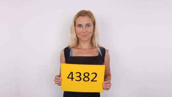CzechCasting - Karolina 4382