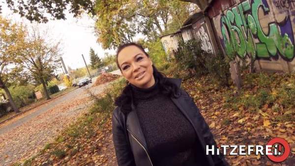 Hitzefrei - Dirty Priscilla - Dirty Outdoor Fuck With A Filthy MILF