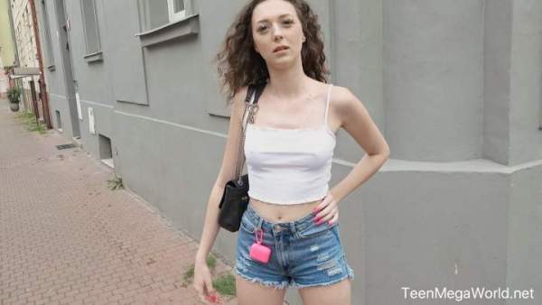 Beauty4K - Isabella De Laa - Cameraman Gives Hottie A Sex Lesson