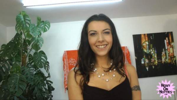 HeavyOnHotties E16 - Lou Charmelle - Pussy Oui Oui
