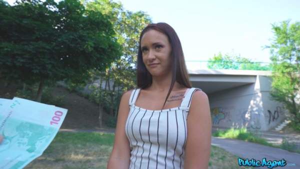 PublicAgent - Gina Ferocious - Latina Sucks Cock in the Woods