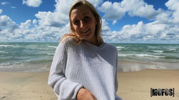 PublicPickups - Molly Pills - Tenting His Pants Leads to Pantsing in Tent