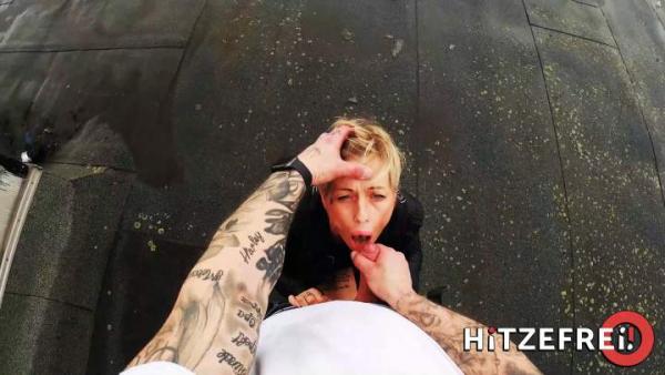 Hitzefrei - Vicky Hundt - The Milf Hunter Bones A Skinny MILF In An Abandoned Office Building