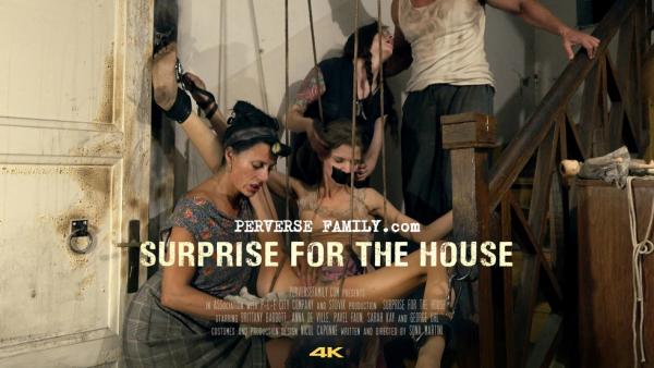PerverseFamily E05 - Susan, Anna and Izabela - Surprise for the House
