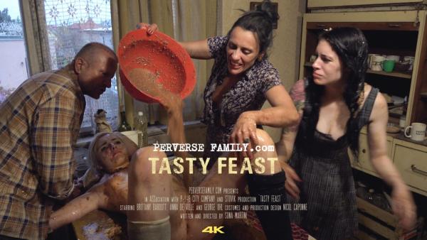 PerverseFamily E14 - Susan, Anna and Tyna Gold - Tasty Feast
