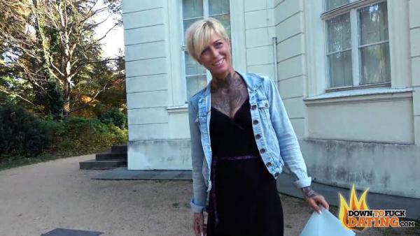 DownToFuckDating - Vicky Hundt - Finds Some Cock On A Dating App