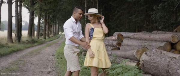 FrolicMe - Victoria Pure - Falling In Love