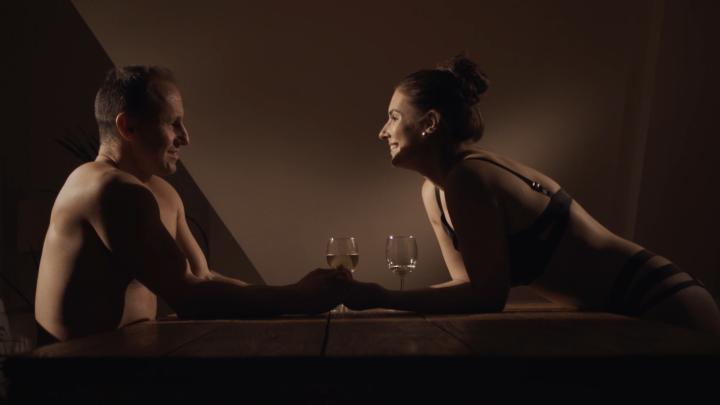 FrolicMe - Jenifer Jane - Blow Me