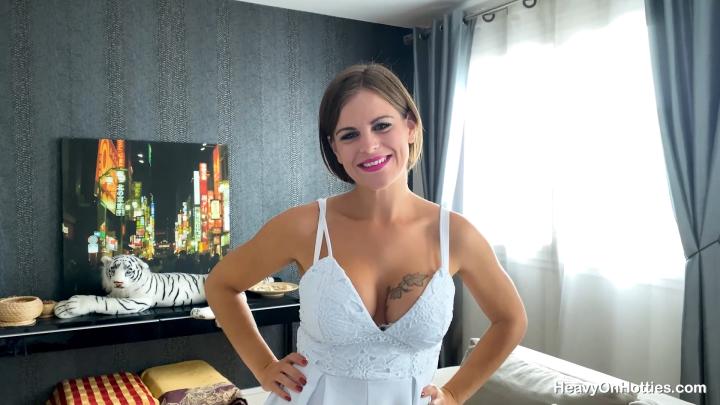 HeavyOnHotties - Marie Galant - Mean Girl